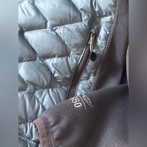 L.L. Bean Women’s Down full-zip Jacket - Picture 8 of 8